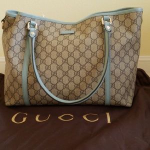 *Authentic* EUC Gucci signature canvas tote